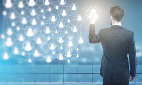 CRM（顧客管理）をクラウド化するメリットとおすすめサービス３選！